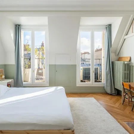 Apartment Veeve - Bright Skies Paris